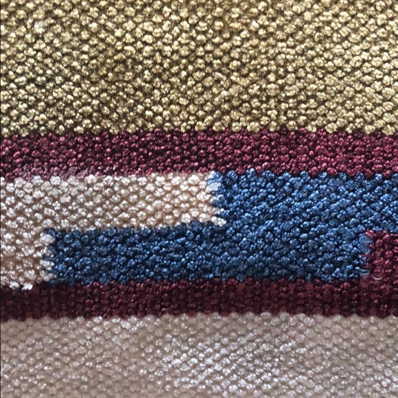 Aztec Print Silk Thread Pillow - Picture 6 of 6